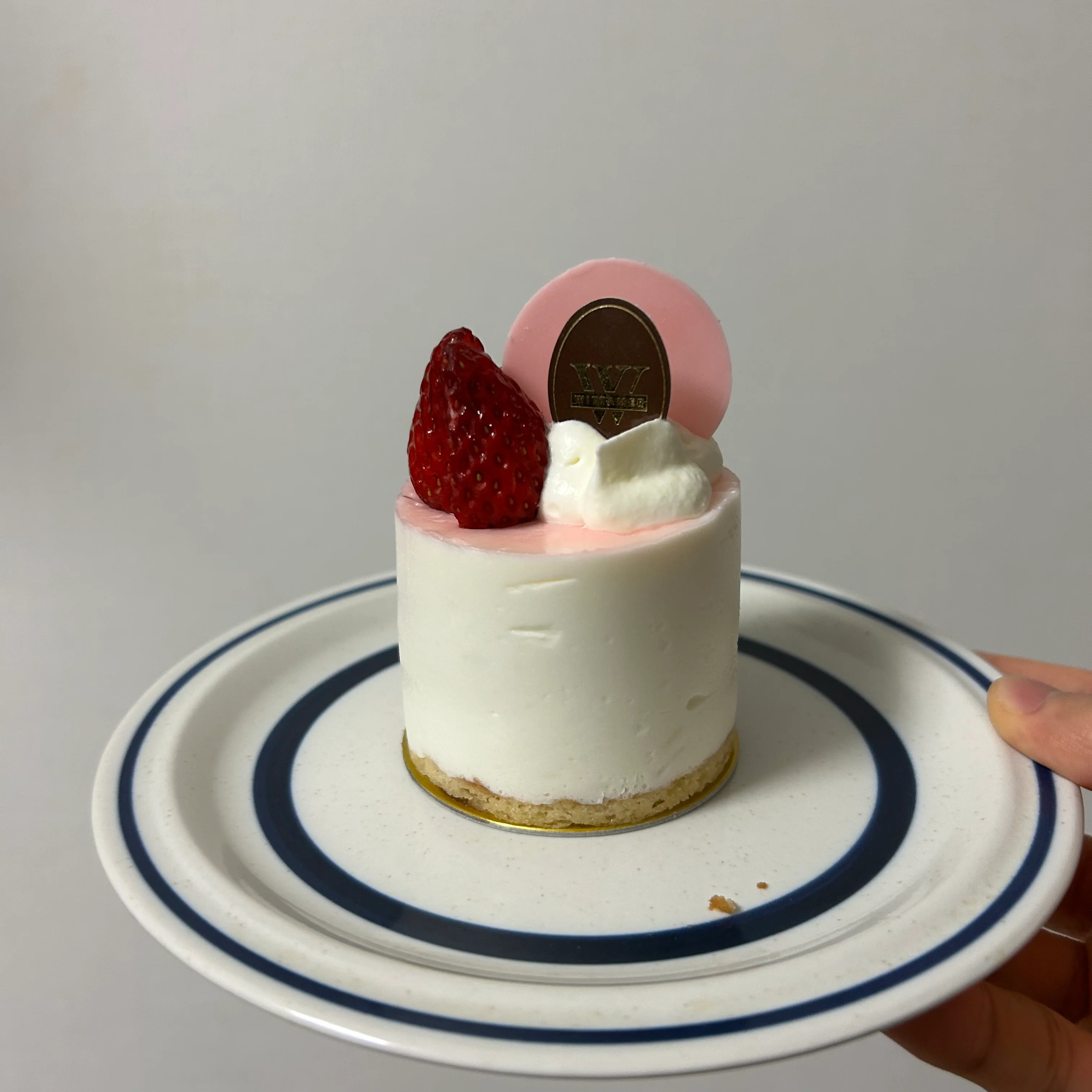 Peche Minion cross section