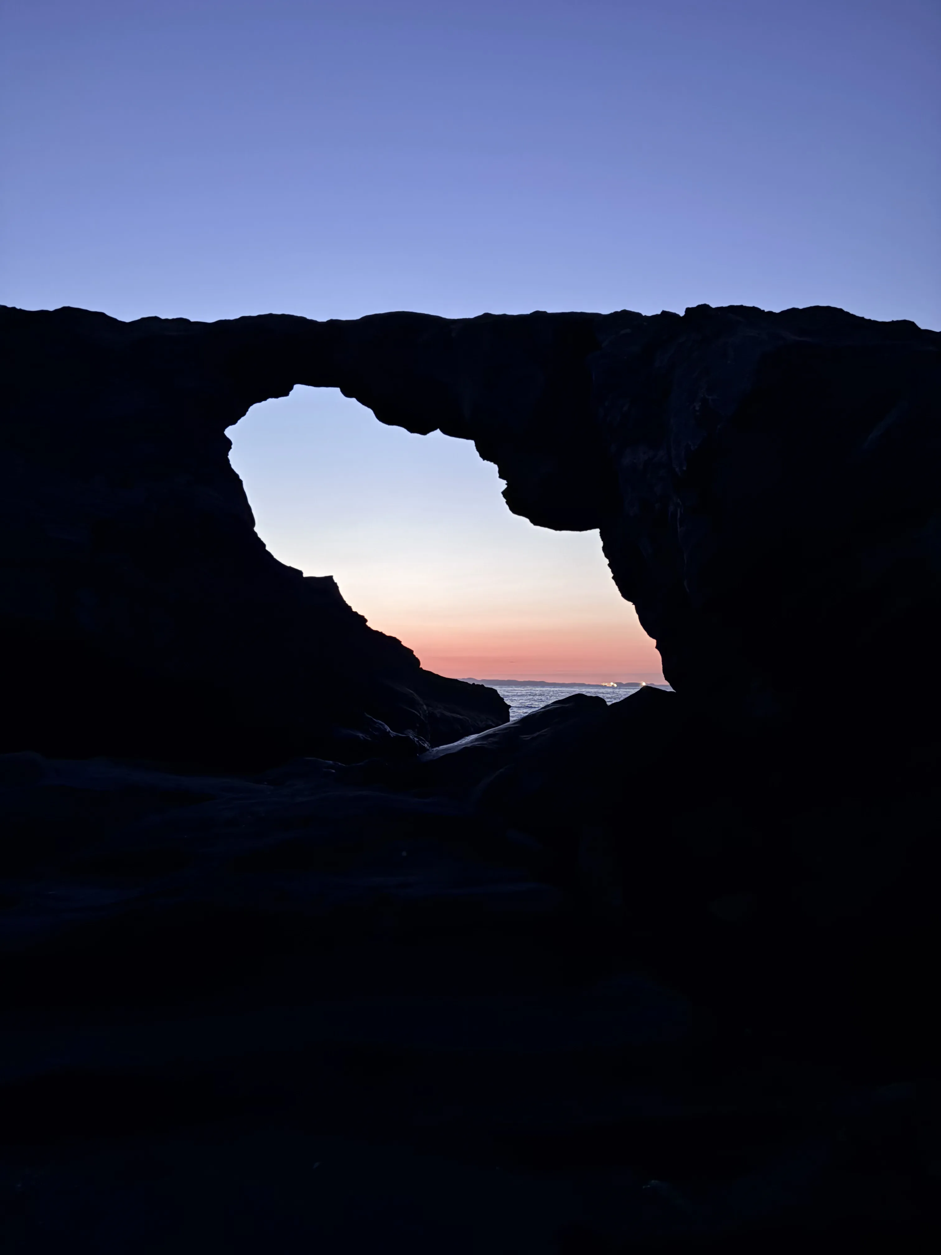 SemanticTowerで手書き入力した単語を3D空間に配置している画面
